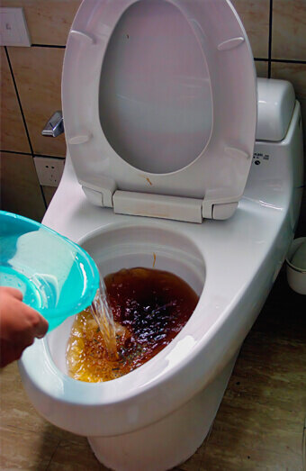 https://blockeddrainsnorthperth.com.au/uploads/2025/07/blocked-toilet-93159.jpg